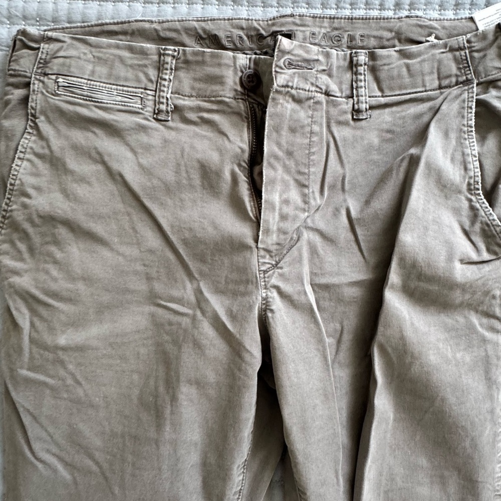 American Eagle Outfitters Men's Khaki Chinos